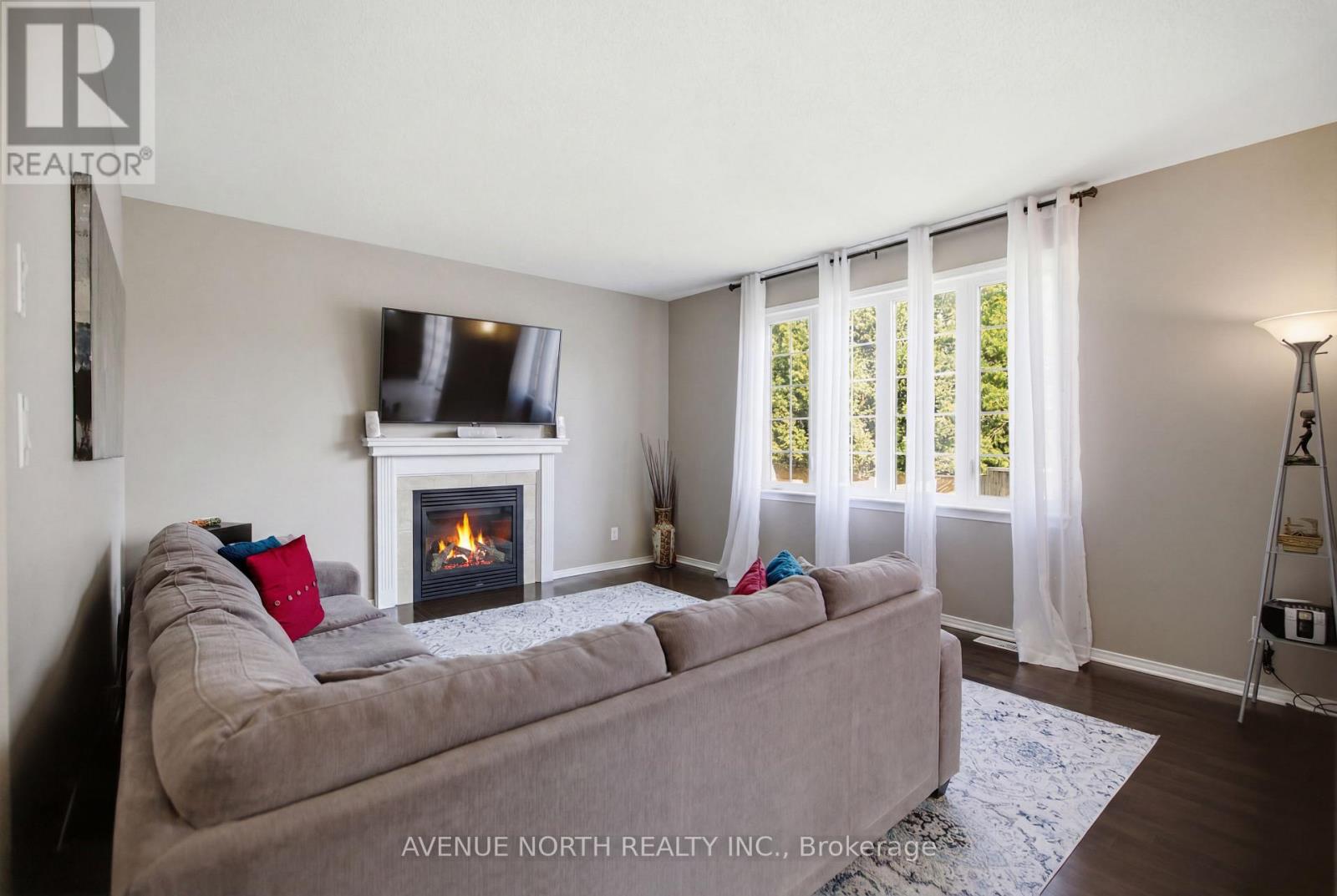 112 SUNITA CRESCENT - 12