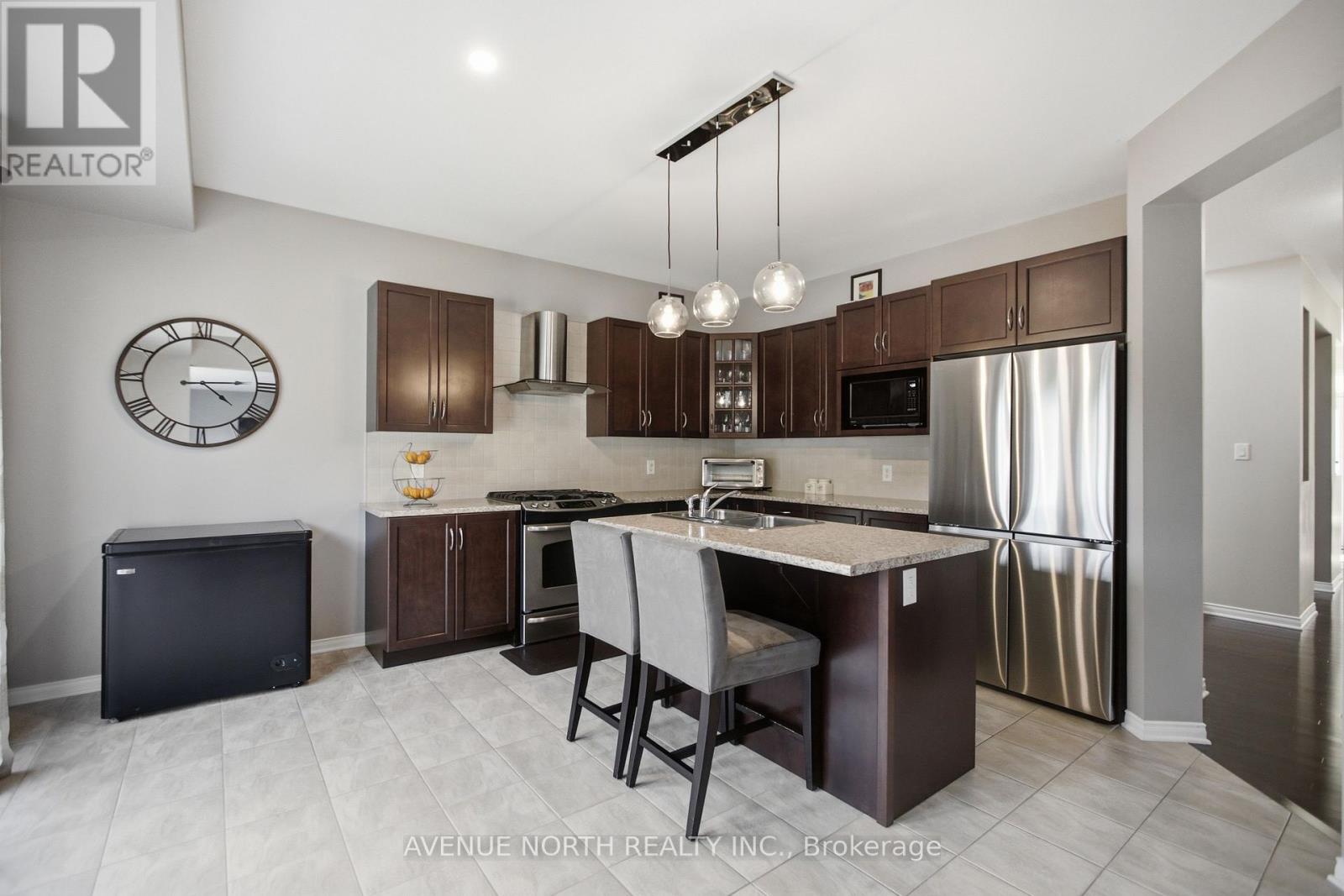 112 SUNITA CRESCENT - 15