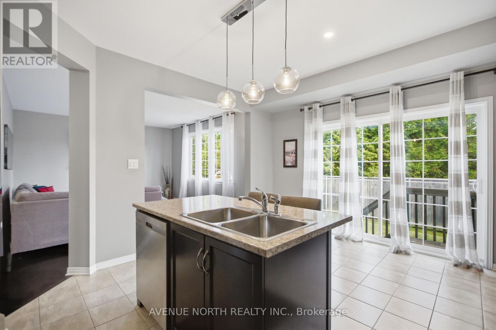 112 SUNITA CRESCENT - 17