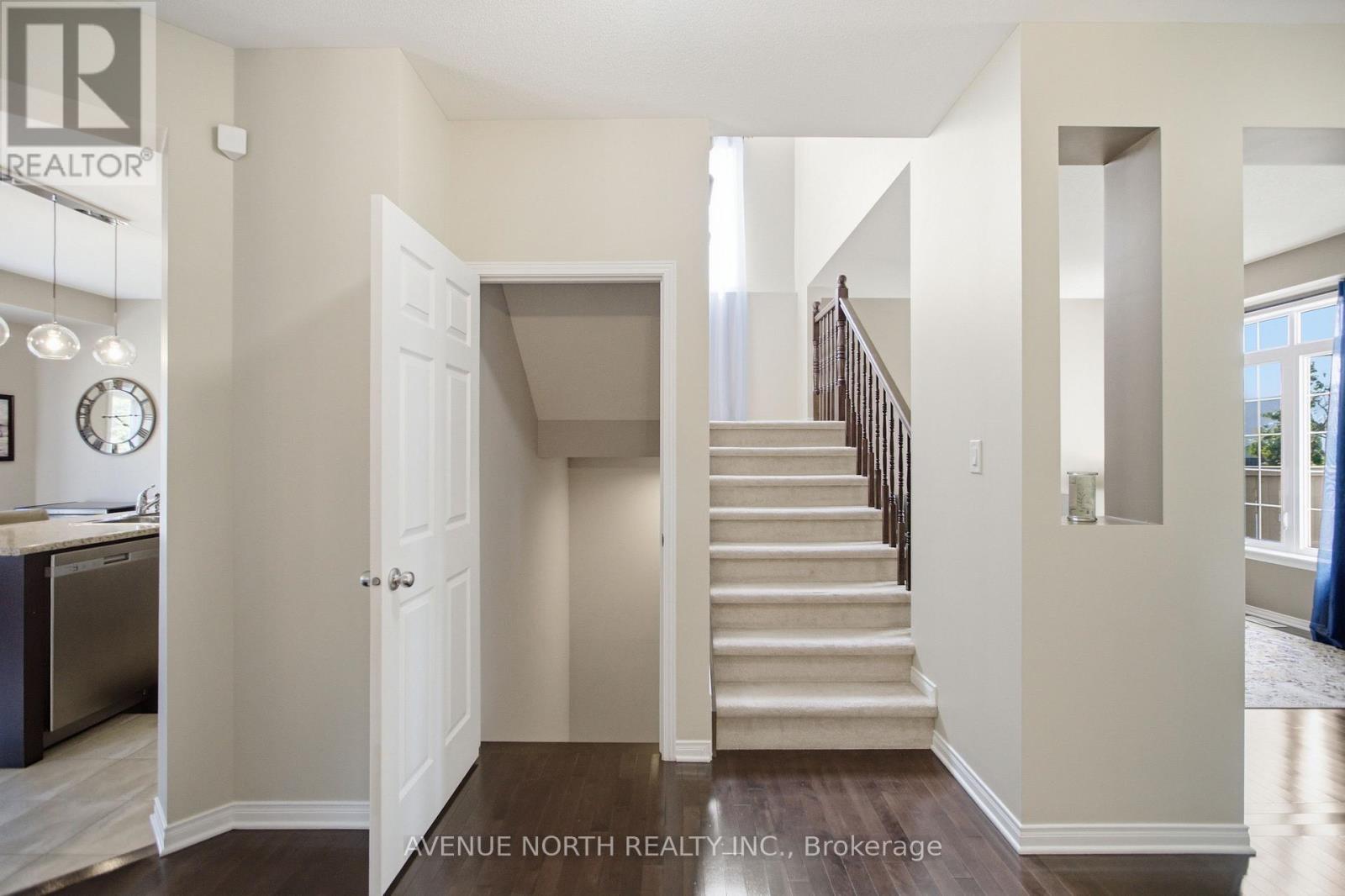 112 SUNITA CRESCENT - 21