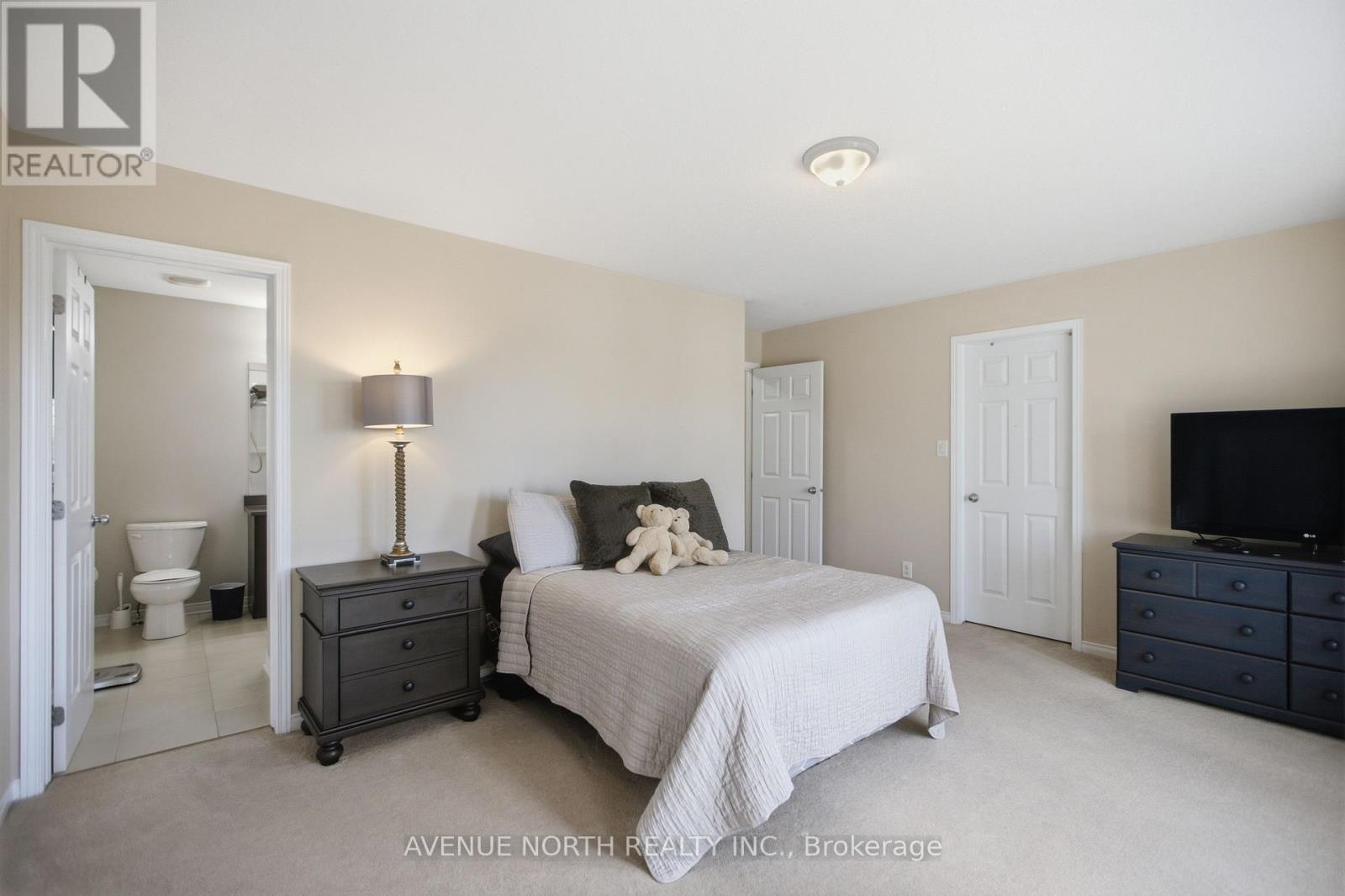 112 SUNITA CRESCENT - 32