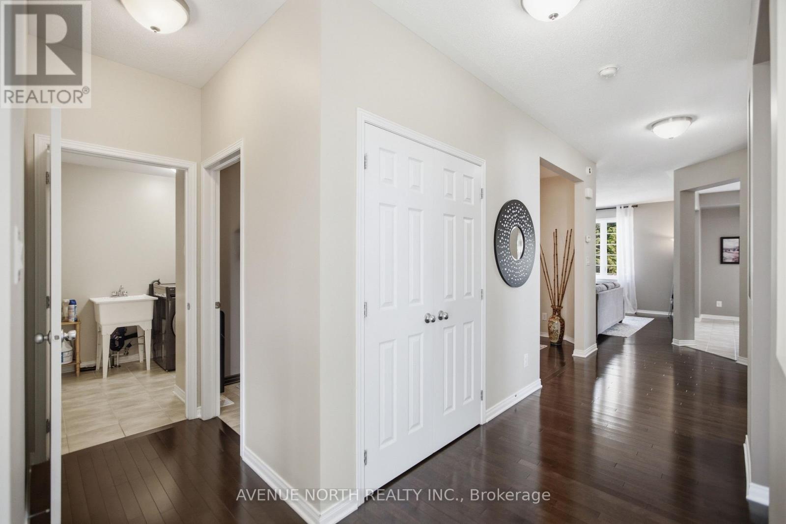 112 SUNITA CRESCENT - 7