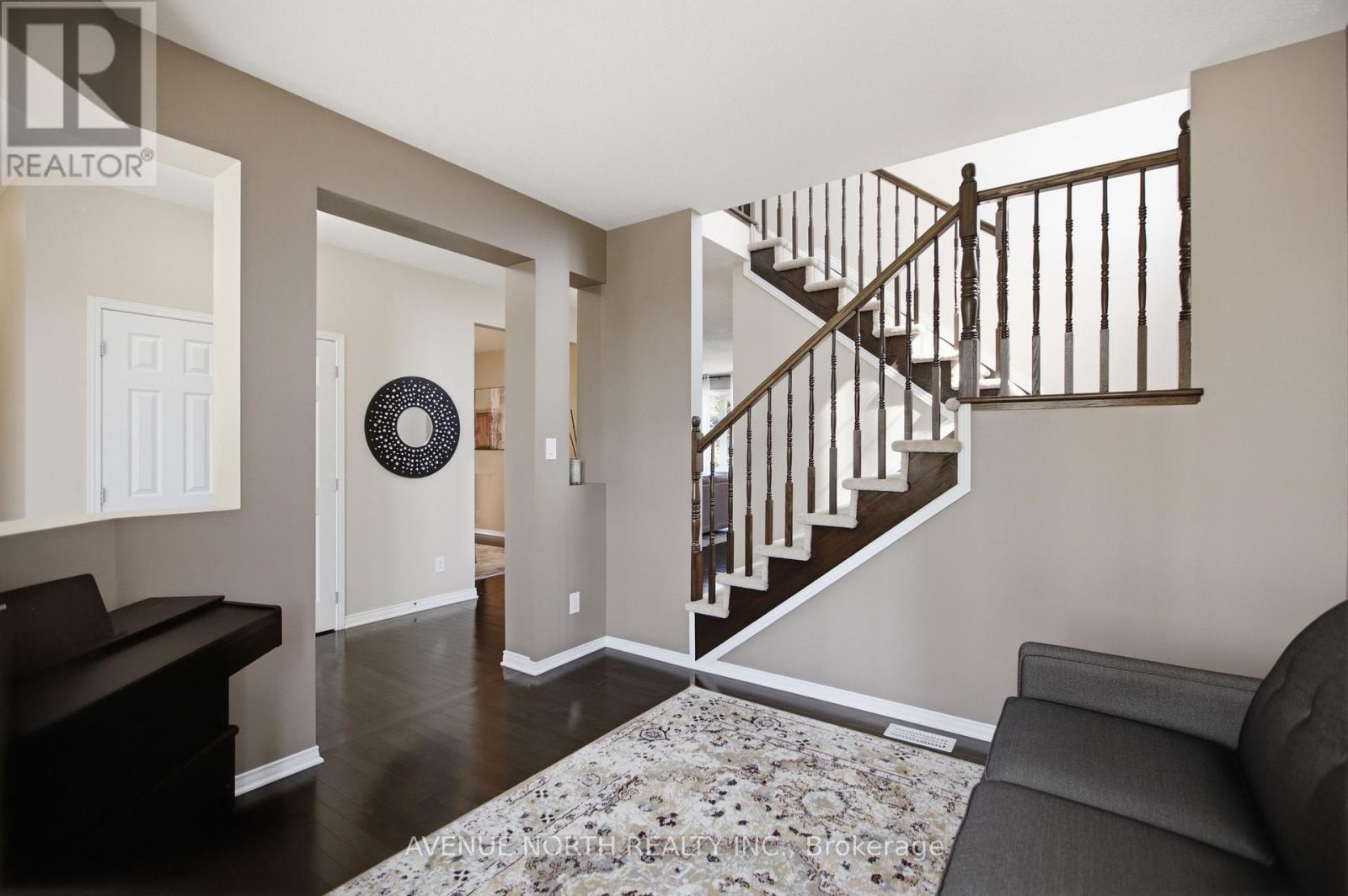 112 SUNITA CRESCENT - 9