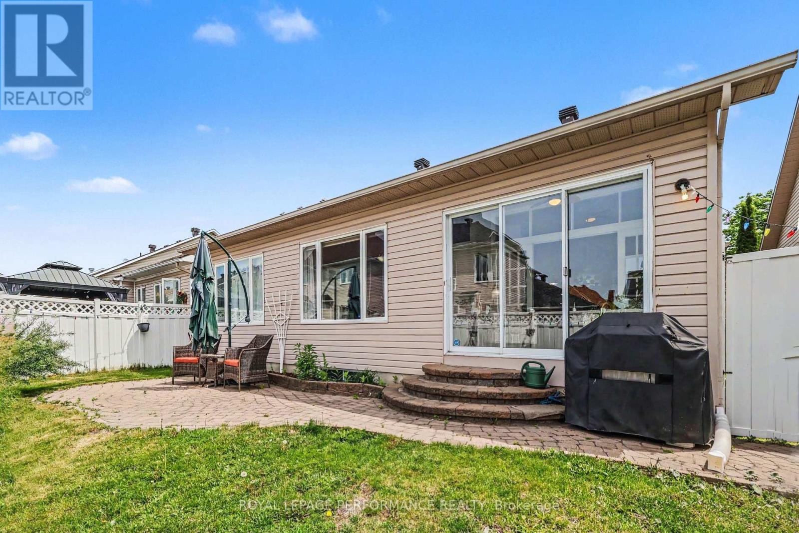 2110 RICARDO STREET - 30
