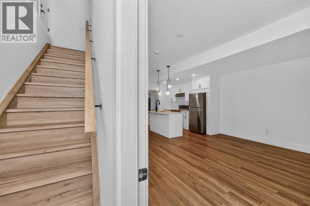 219 18 Avenue NE — photo 28