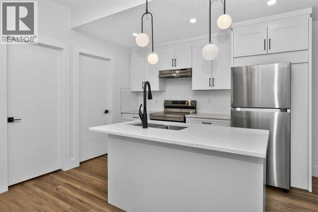 219 18 Avenue NE — photo 30