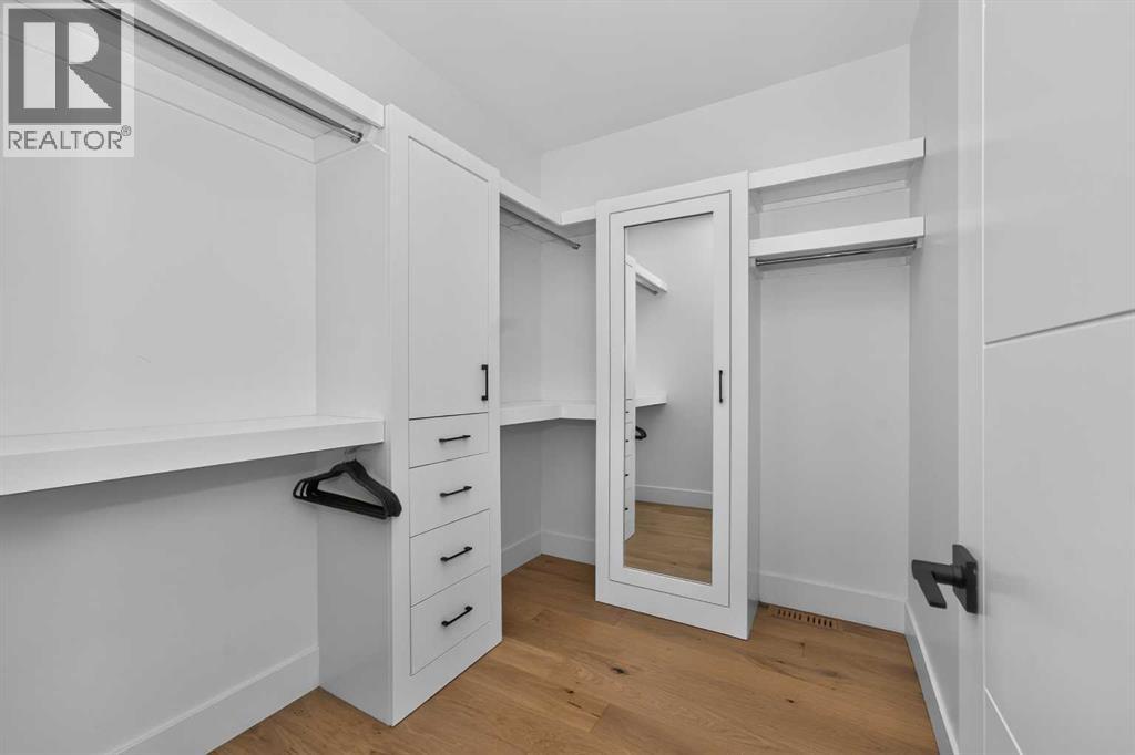 219 18 Avenue NE — photo 18