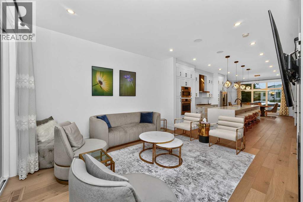219 18 Avenue NE — photo 11