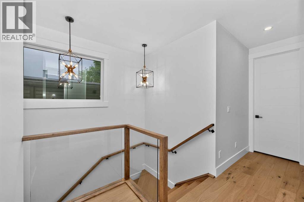 219 18 Avenue NE — photo 15