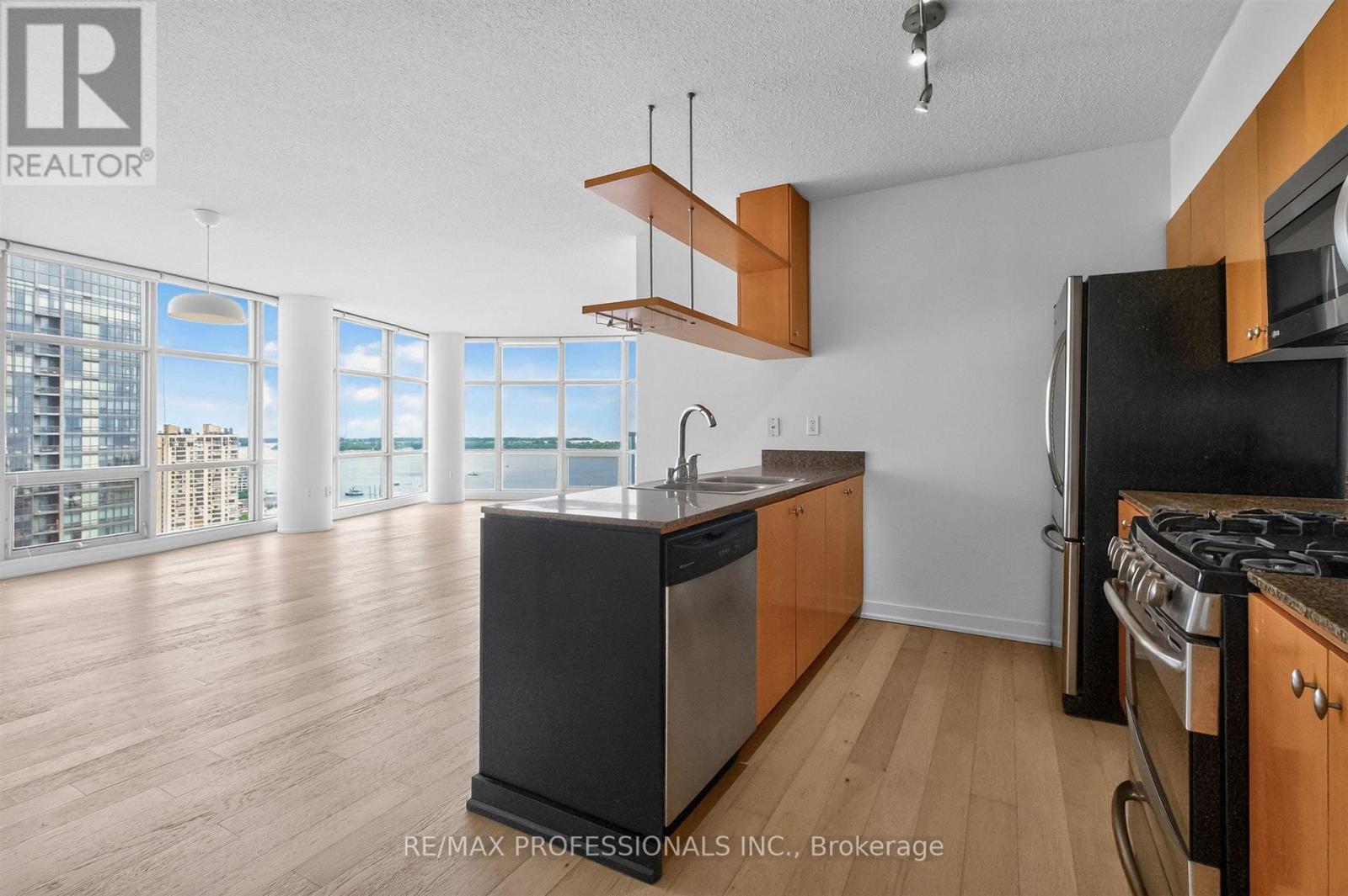 #3509 35 MARINER TERRACE - 5