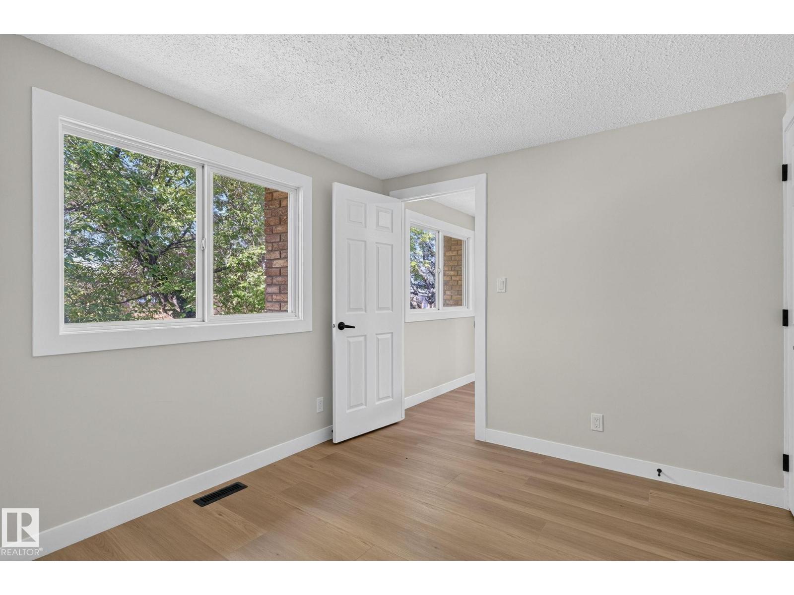 2 RIDGEWOOD - 31