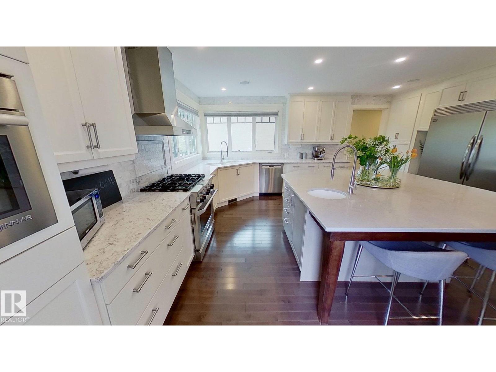 11313 127 ST NW - 10