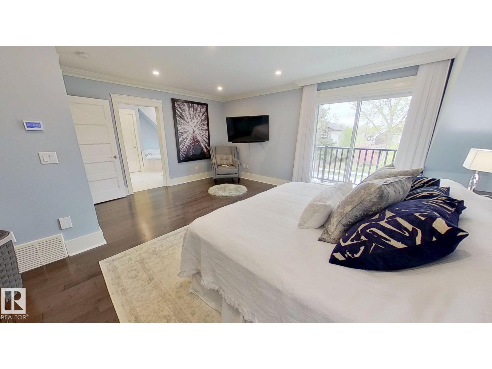 11313 127 ST NW - 13