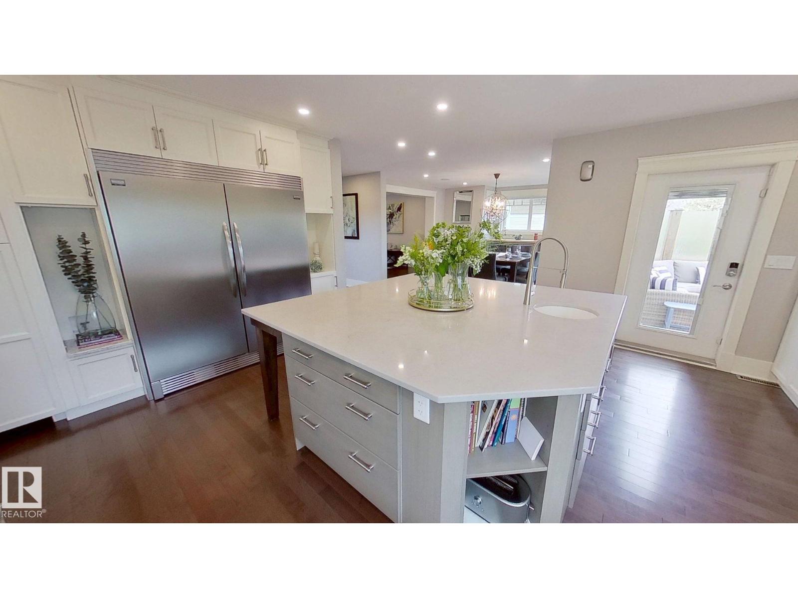 11313 127 ST NW - 11