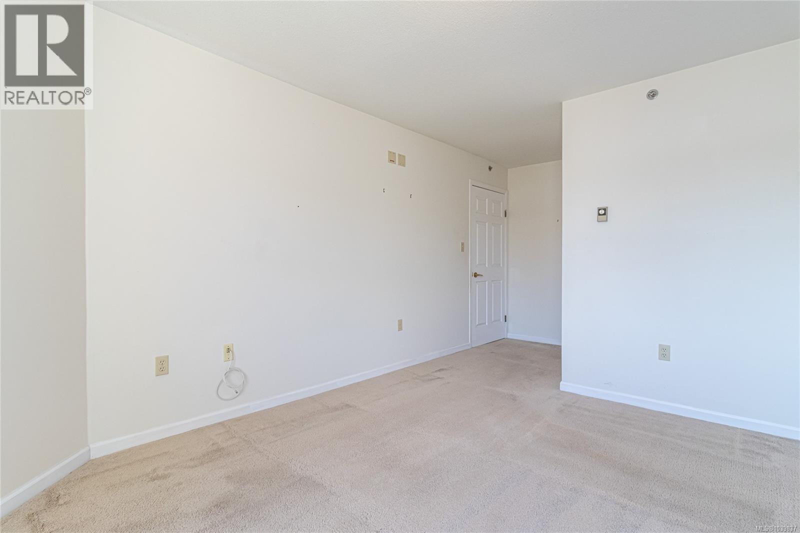 326 3969 Shelbourne St, Saanich