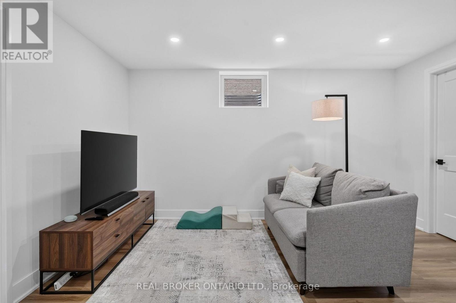 1491 EVENSIDE CRESCENT - Image 33