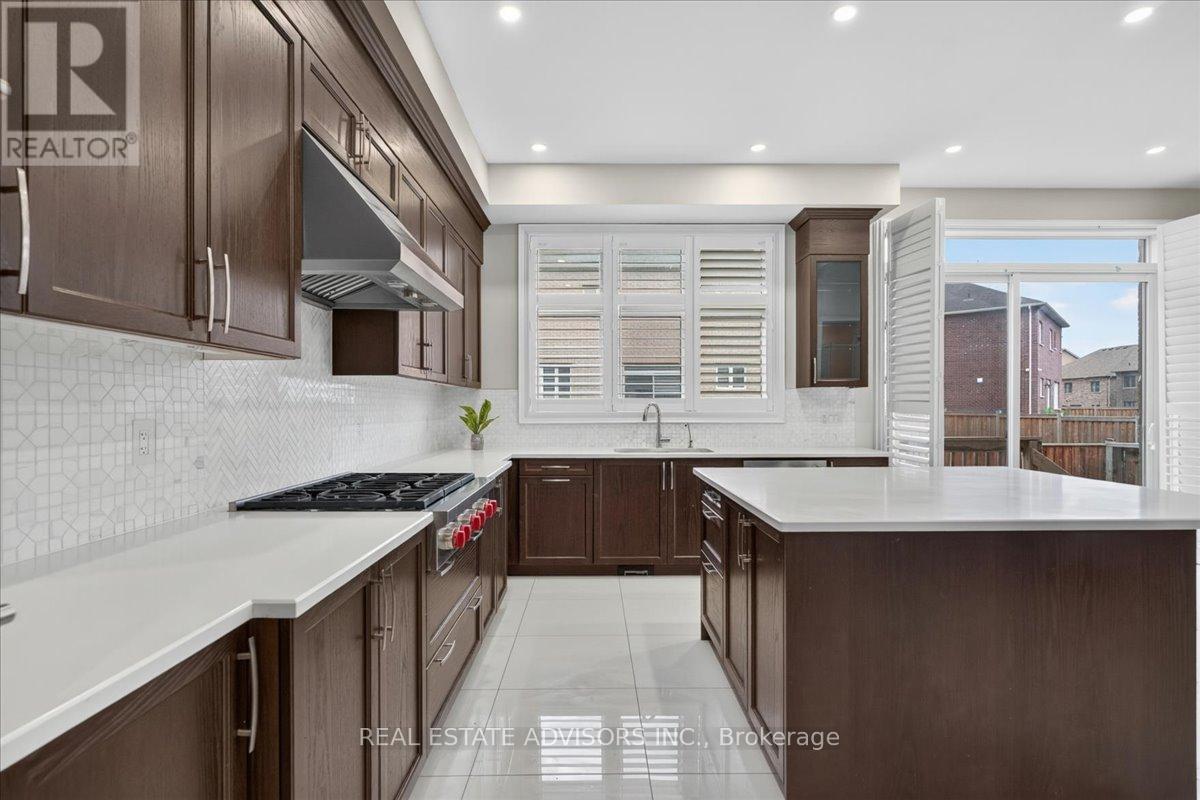 52 DAISY MEADOW CRESCENT - 12