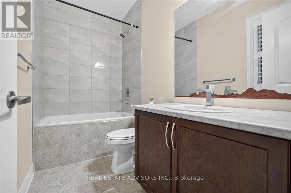 52 DAISY MEADOW CRESCENT - 30