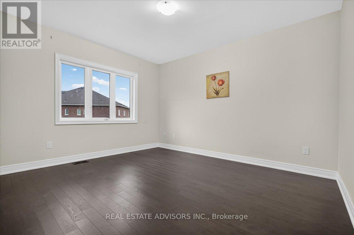52 DAISY MEADOW CRESCENT - 29