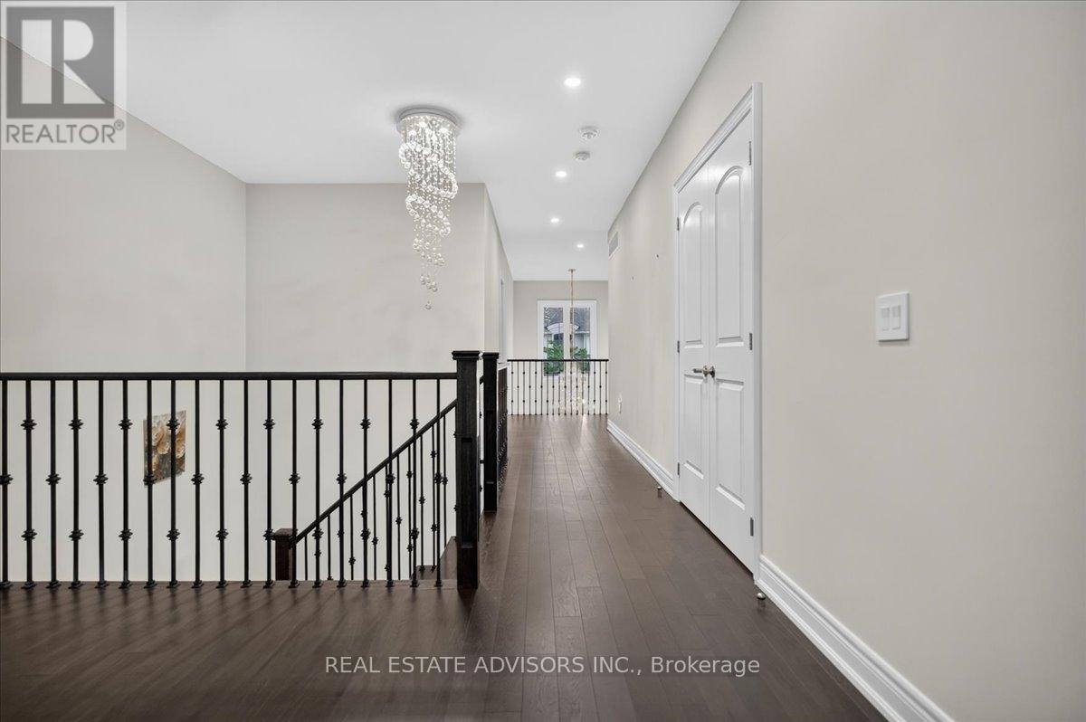 52 DAISY MEADOW CRESCENT - 35