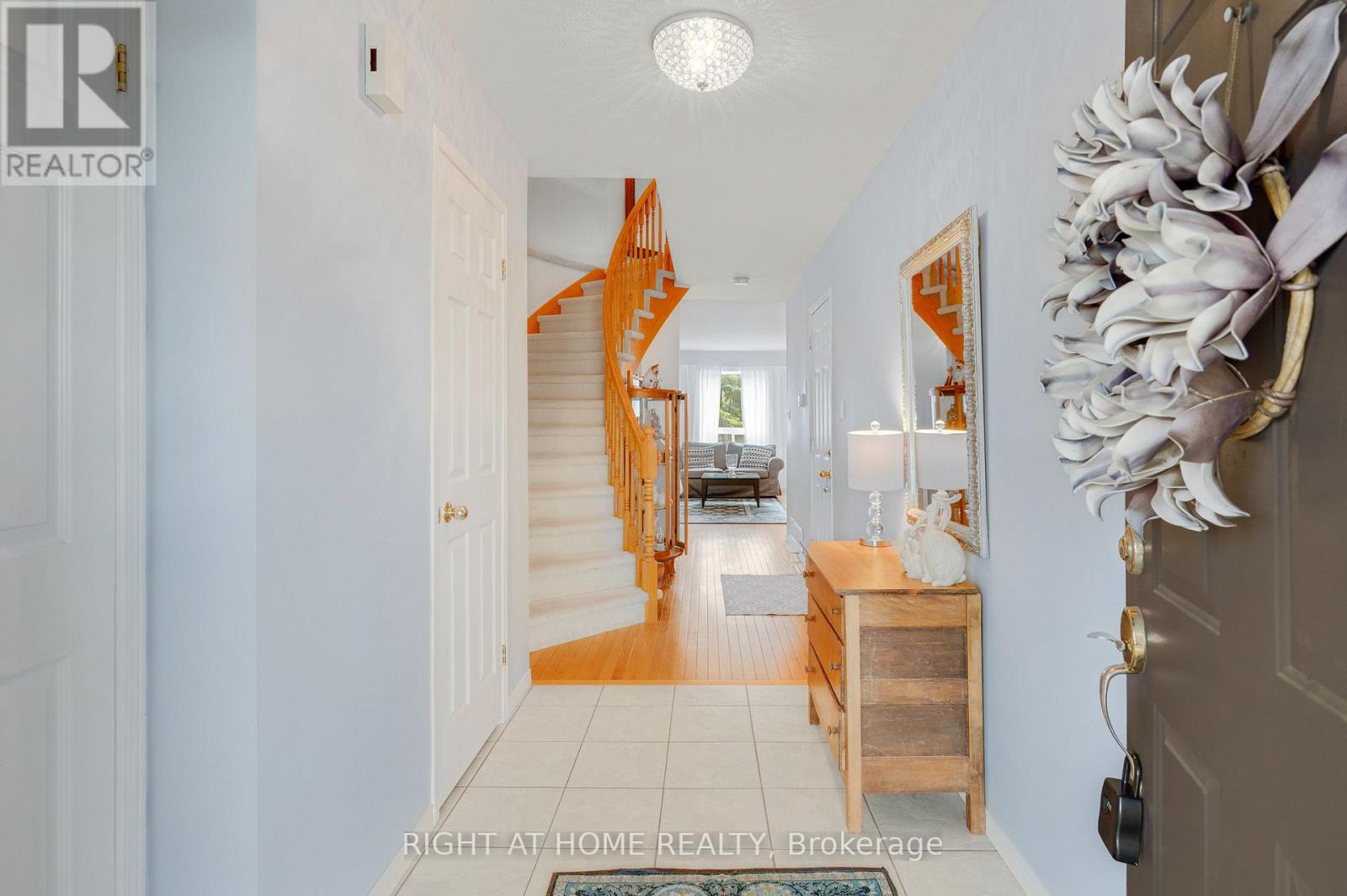 64 FOXBOROUGH DRIVE - 4