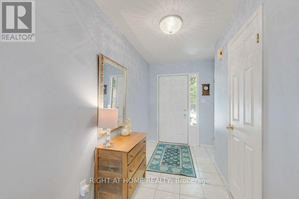 64 FOXBOROUGH DRIVE - 5