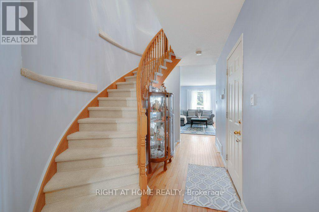 64 FOXBOROUGH DRIVE - 7