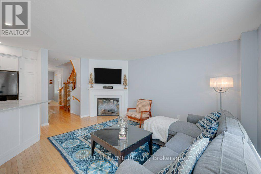 64 FOXBOROUGH DRIVE - 9