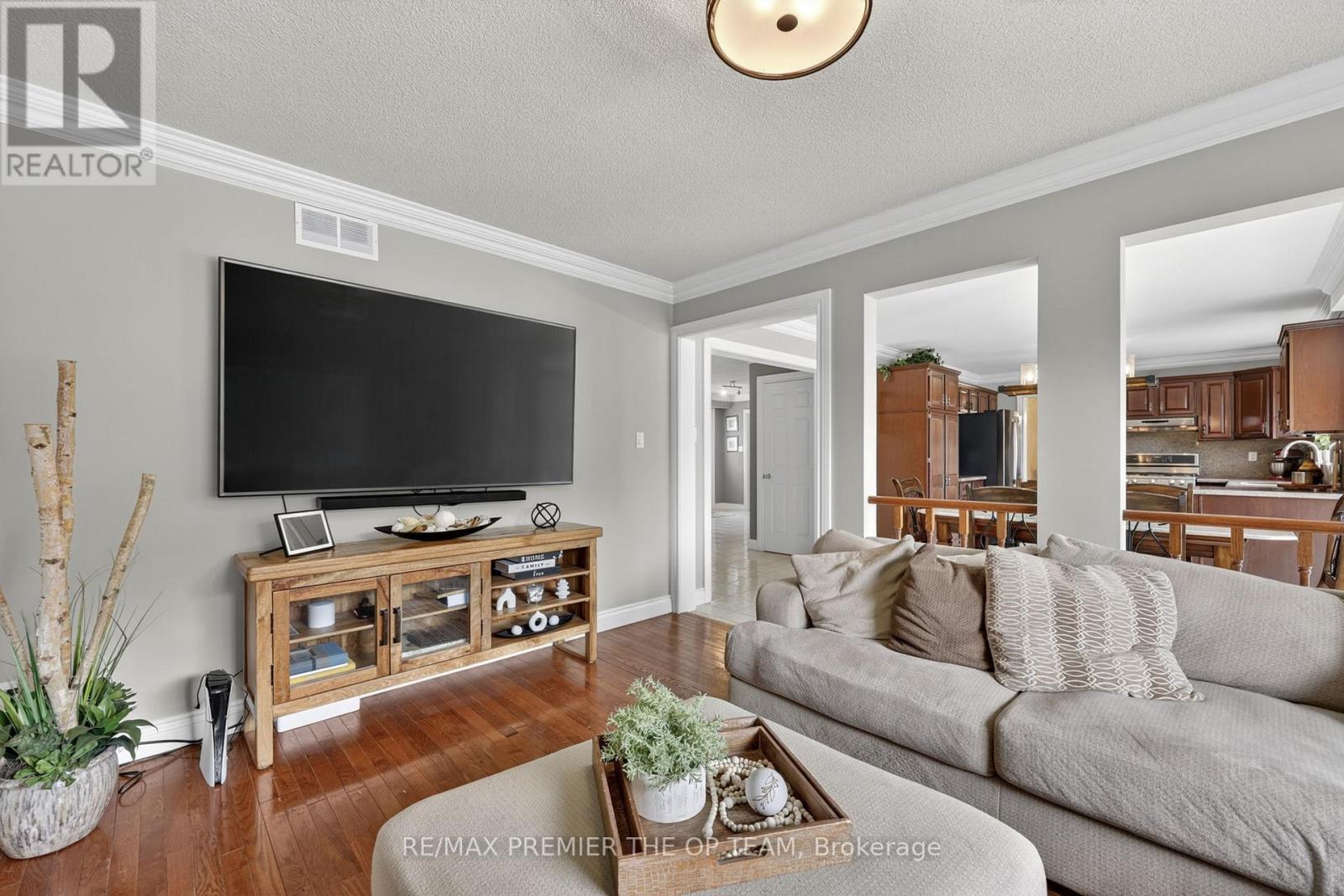 344207 15TH SIDE ROAD - 24
