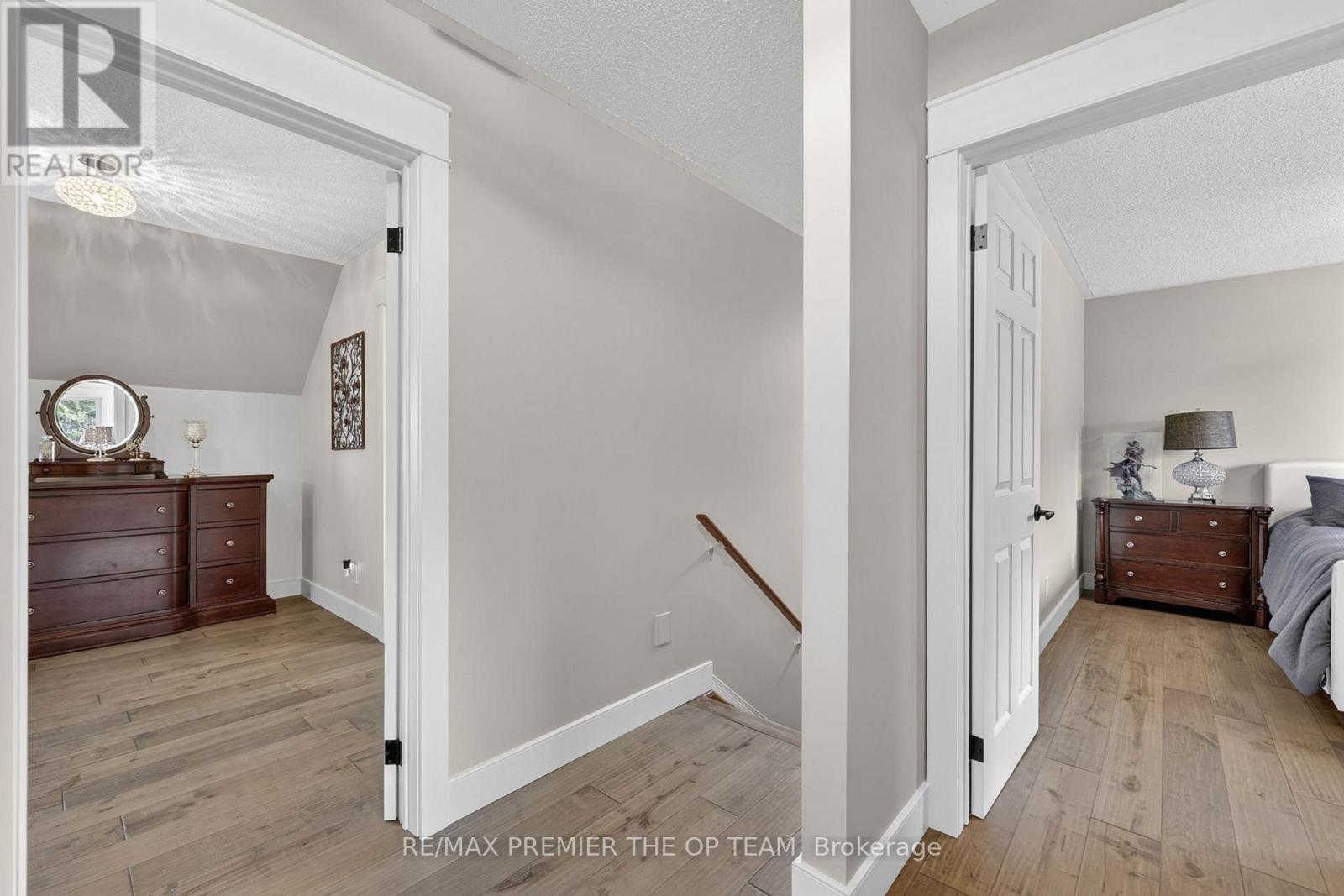 344207 15TH SIDE ROAD - 31