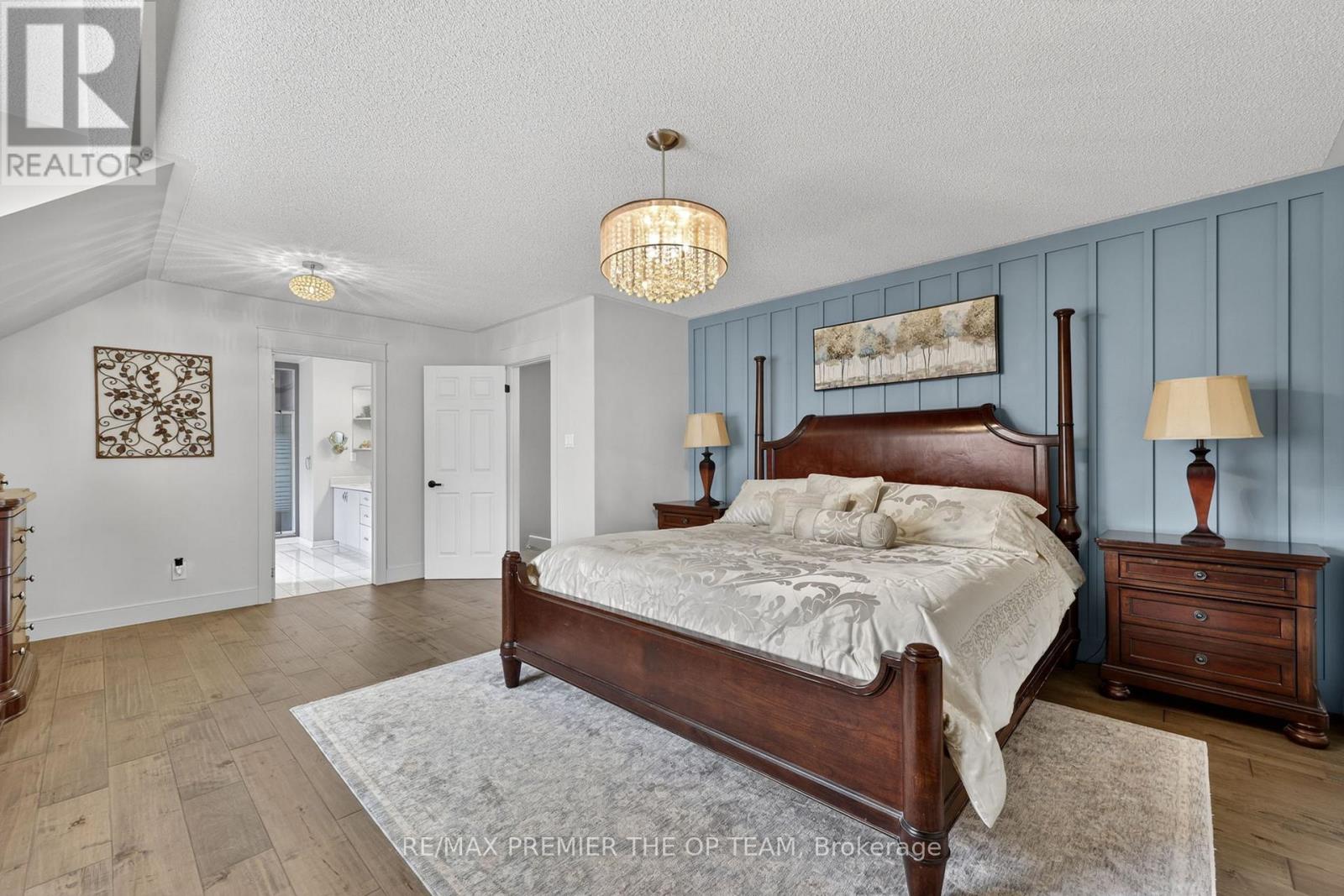344207 15TH SIDE ROAD - 34
