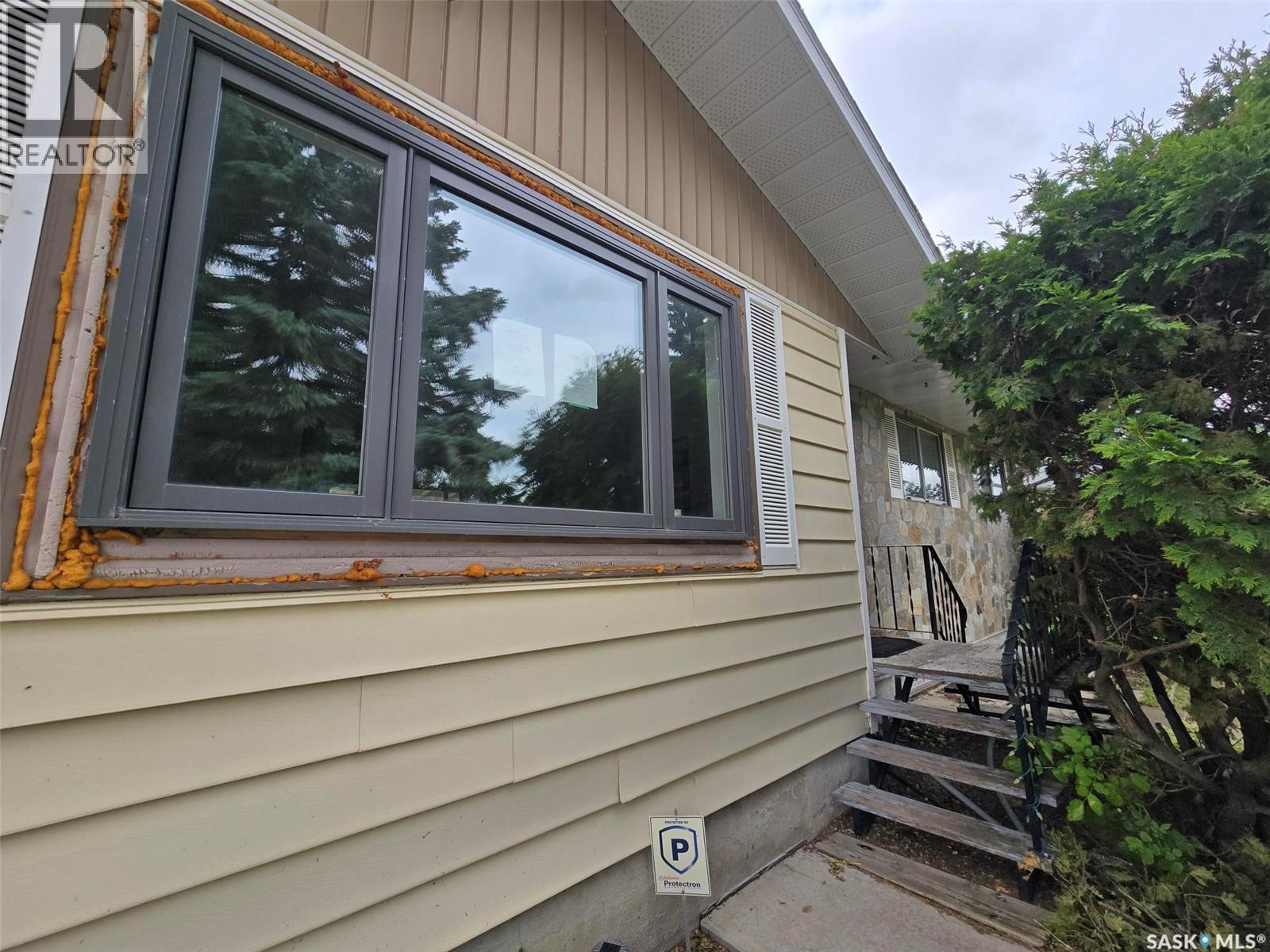 1118 Bell STREET - 67