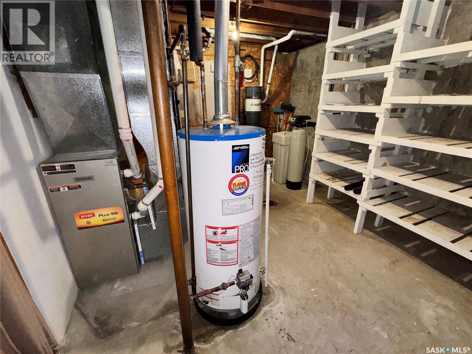 213 5th AVENUE E - 29