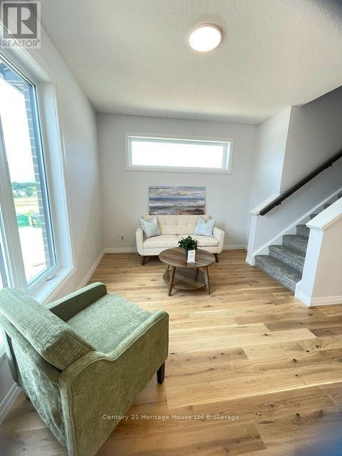 311 KADING CRESCENT - 4