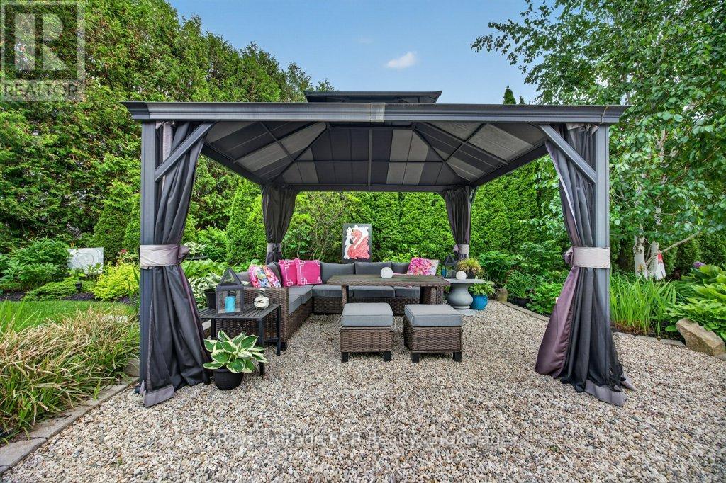 137 383 MCNABB STREET - 46