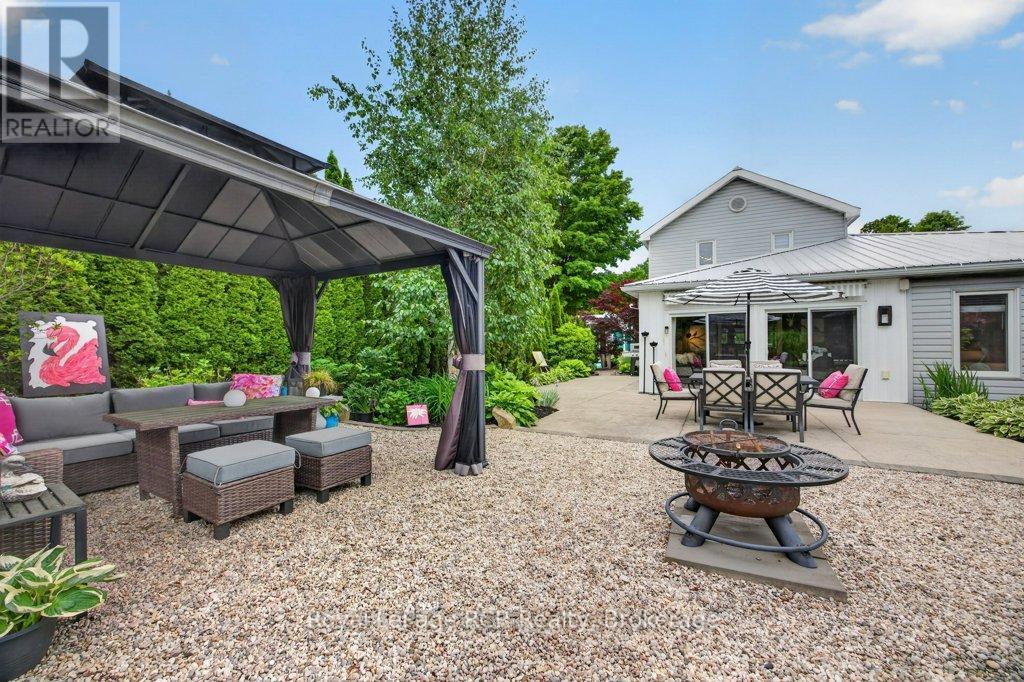 137 383 MCNABB STREET - 40