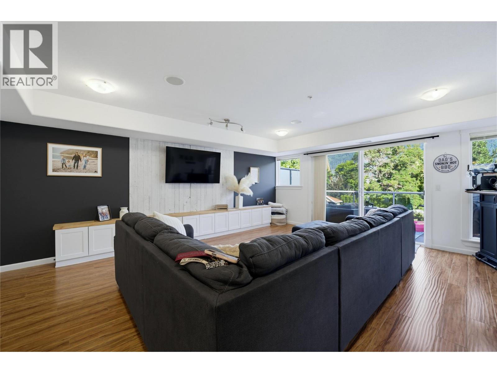 19 1130 Riverside Avenue, Sicamous