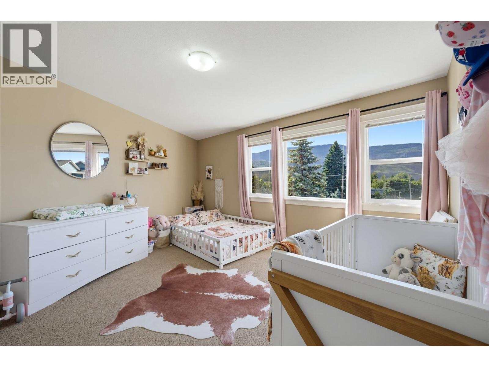 19 1130 Riverside Avenue, Sicamous