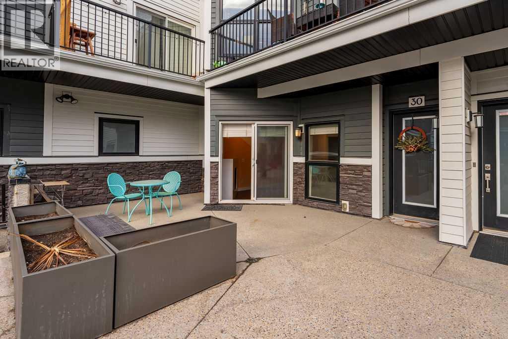 1503 5 Street SW - 19