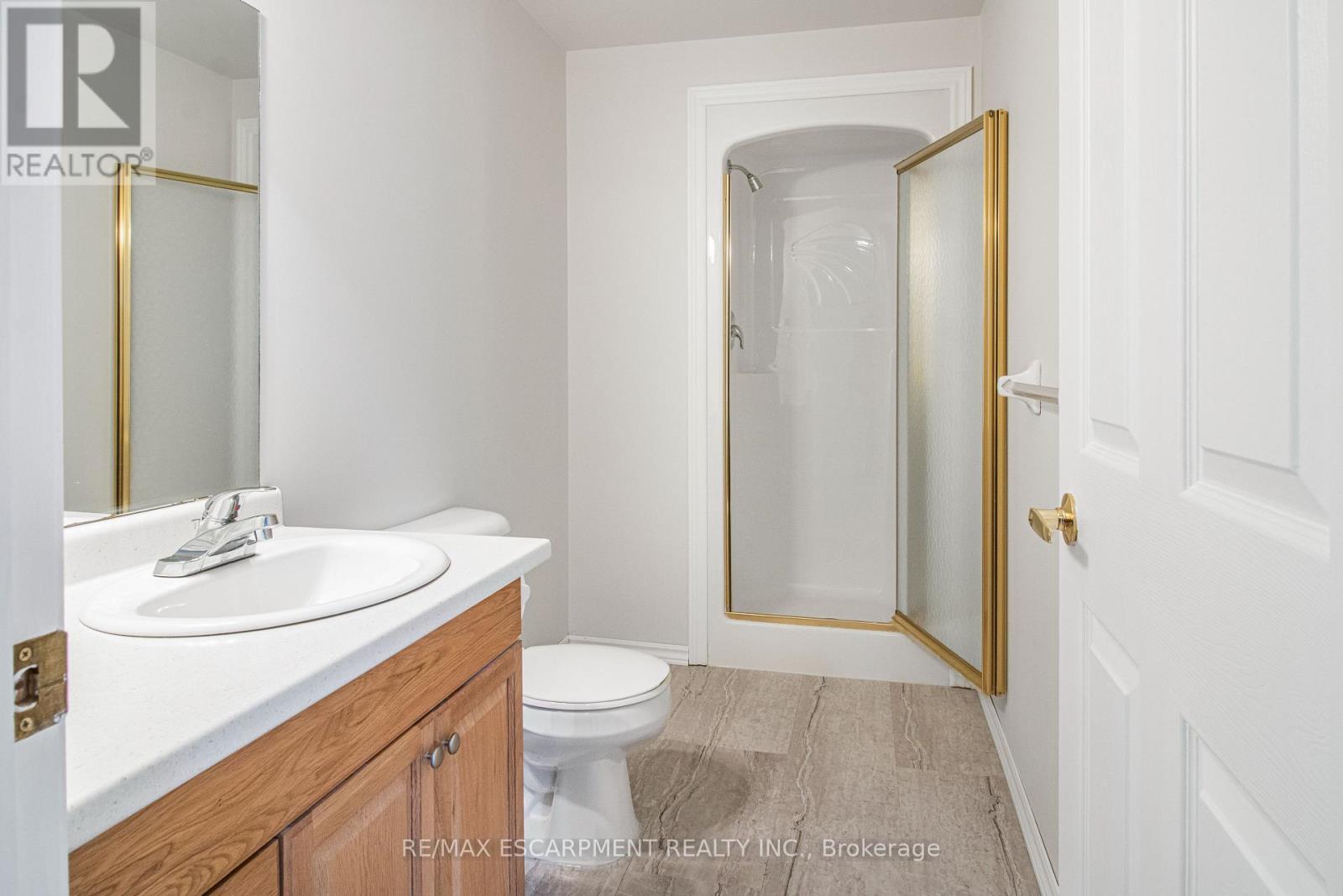 #19 229 LYNDEN ROAD - 33