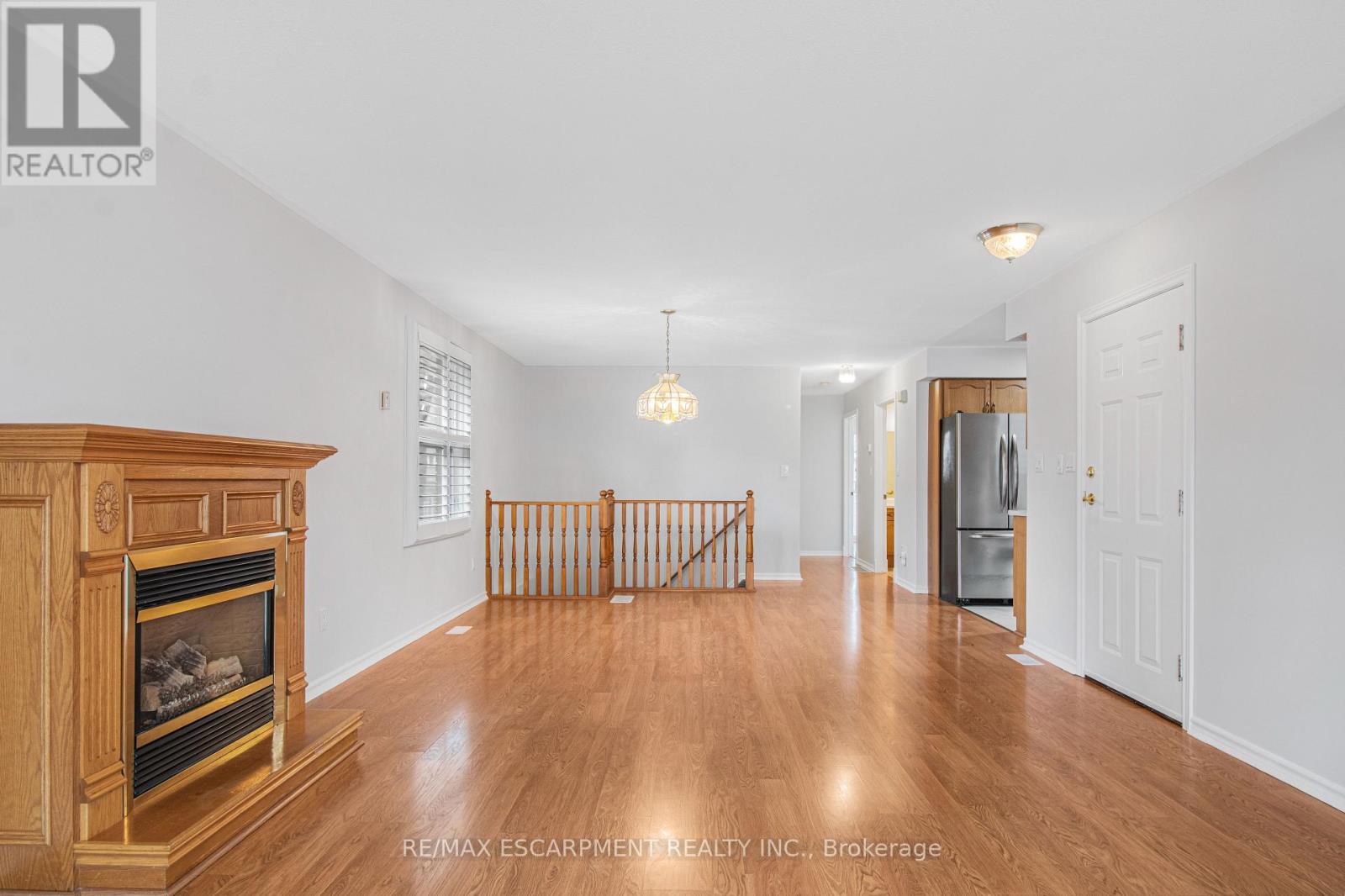 #19 229 LYNDEN ROAD - 7