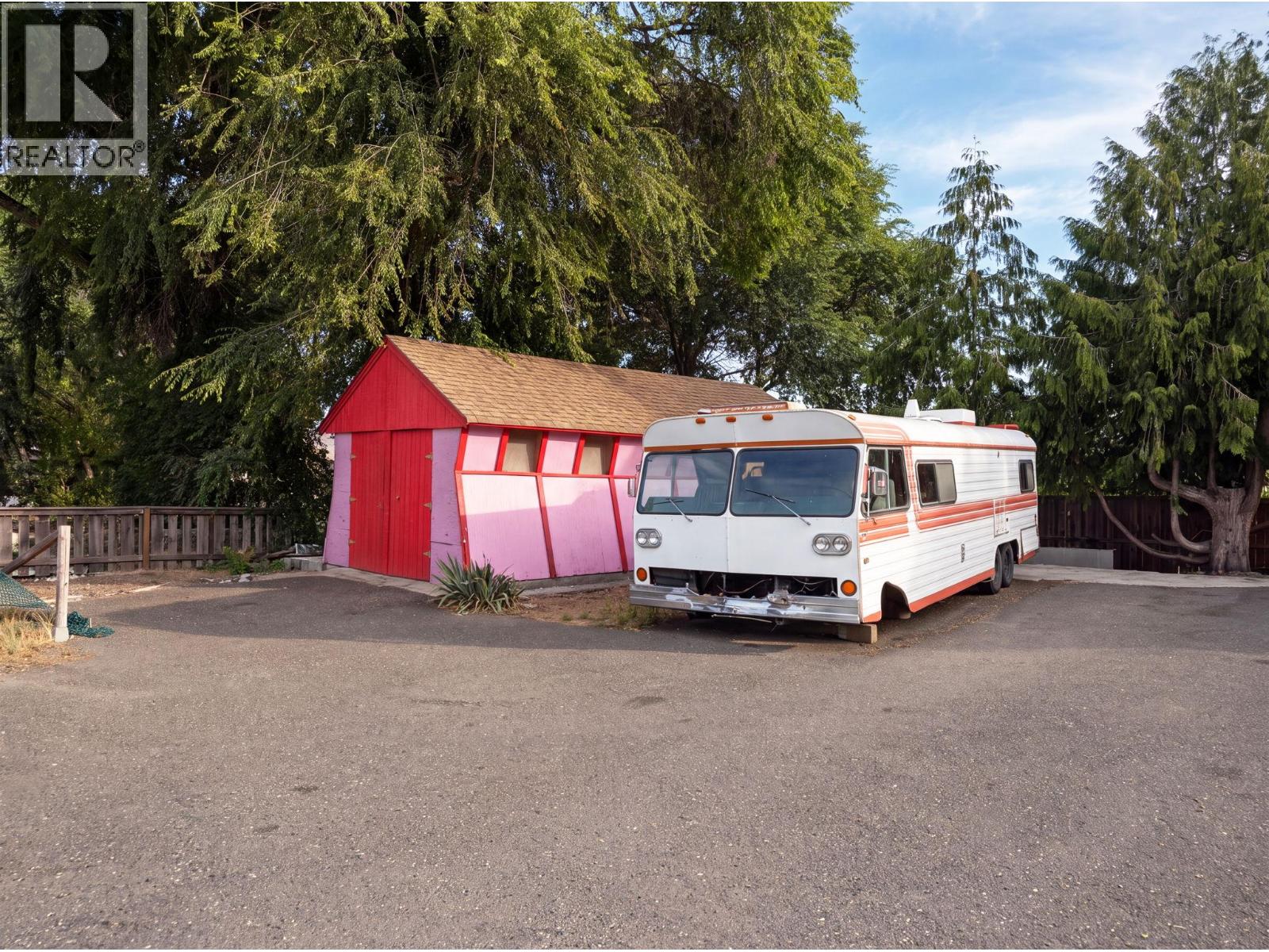 6002 COTTONWOOD Drive - 25
