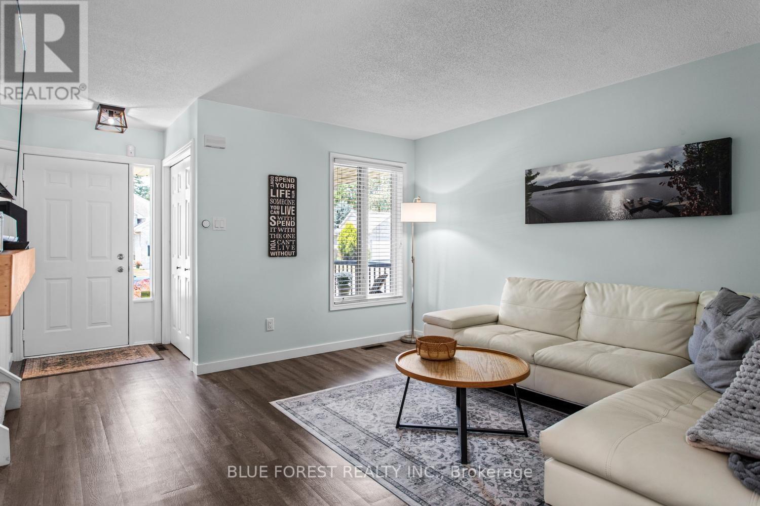 51 HICKORY BOULEVARD W - 10