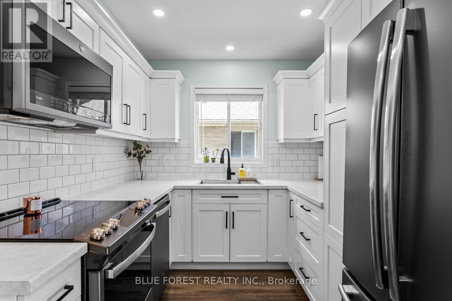 51 HICKORY BOULEVARD W - 12