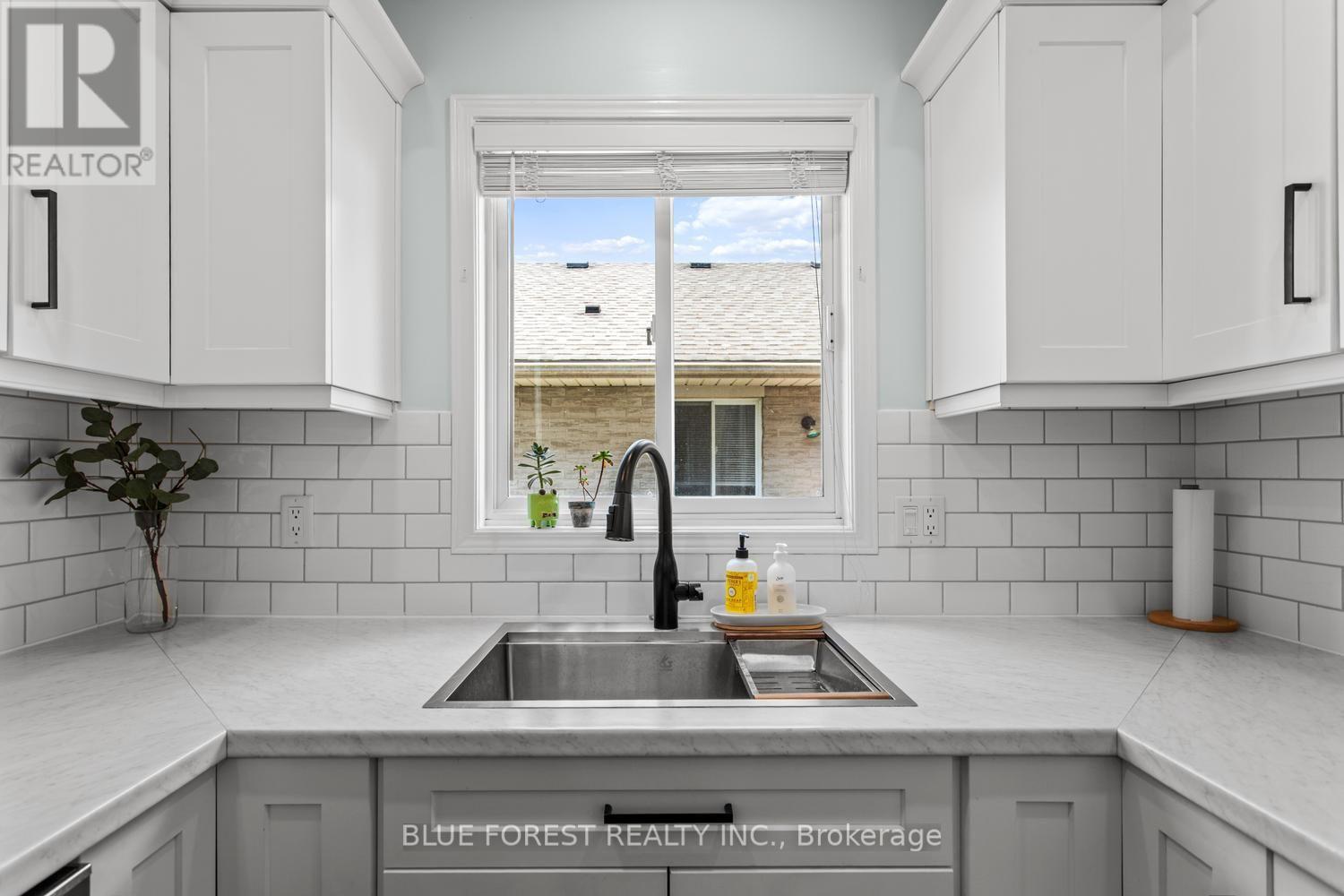 51 HICKORY BOULEVARD W - 14