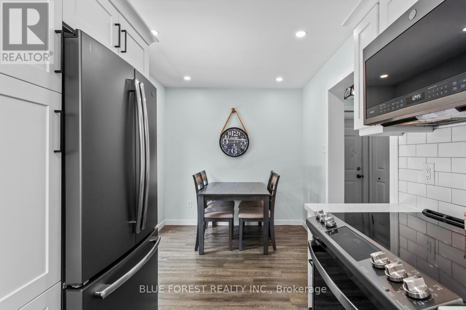 51 HICKORY BOULEVARD W - 16