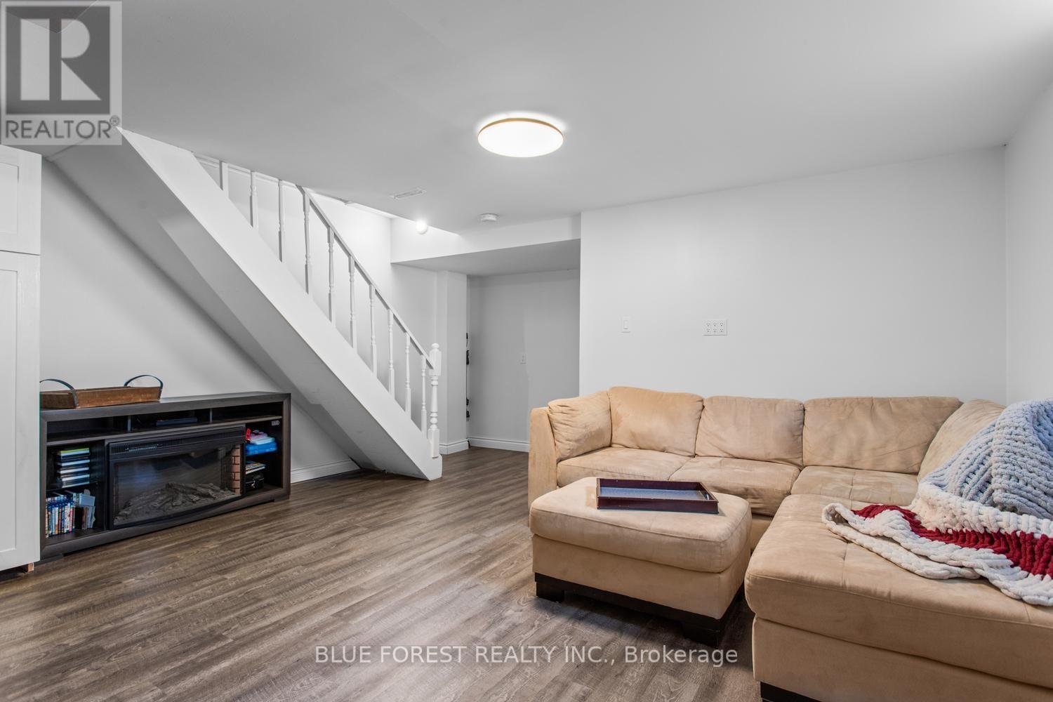 51 HICKORY BOULEVARD W - 30