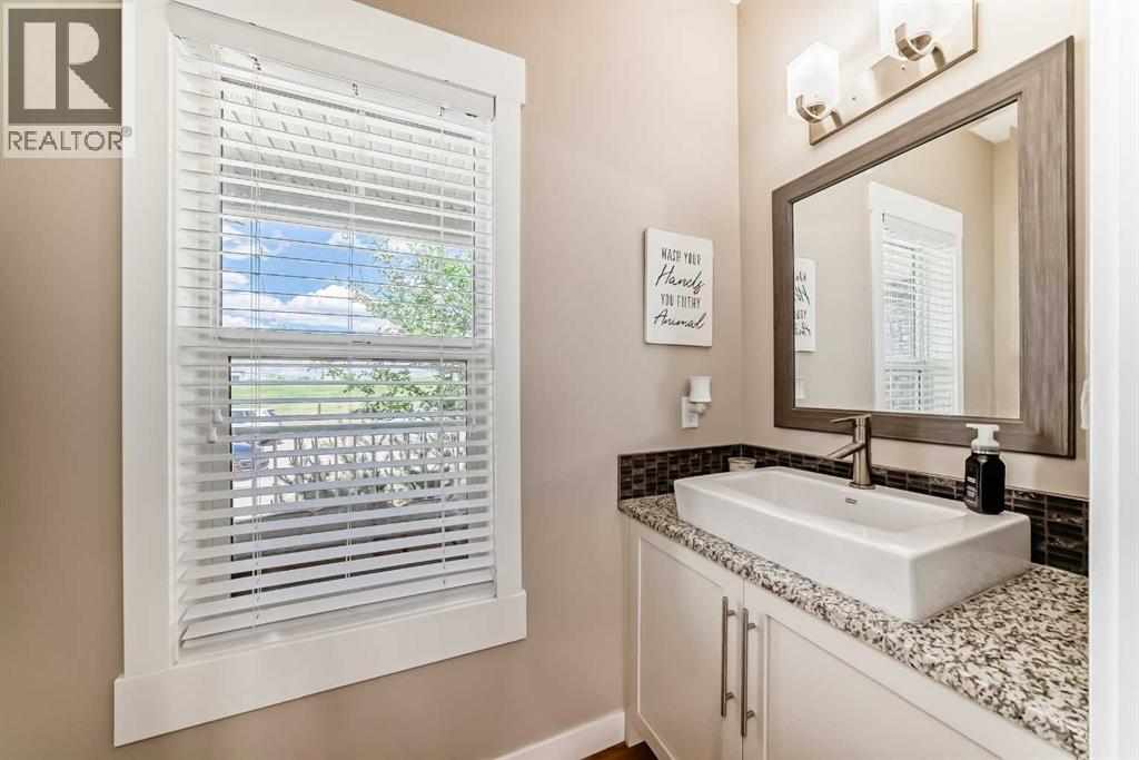 320 Rainbow Falls Green - 24
