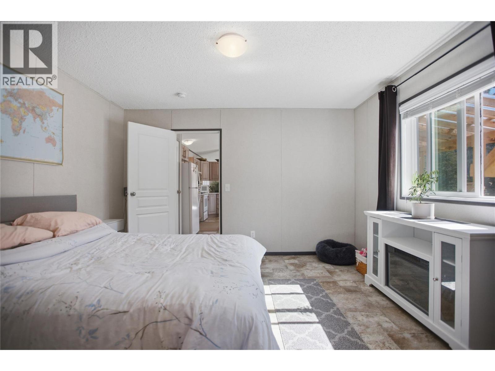 2263 Ojibway Road - 18
