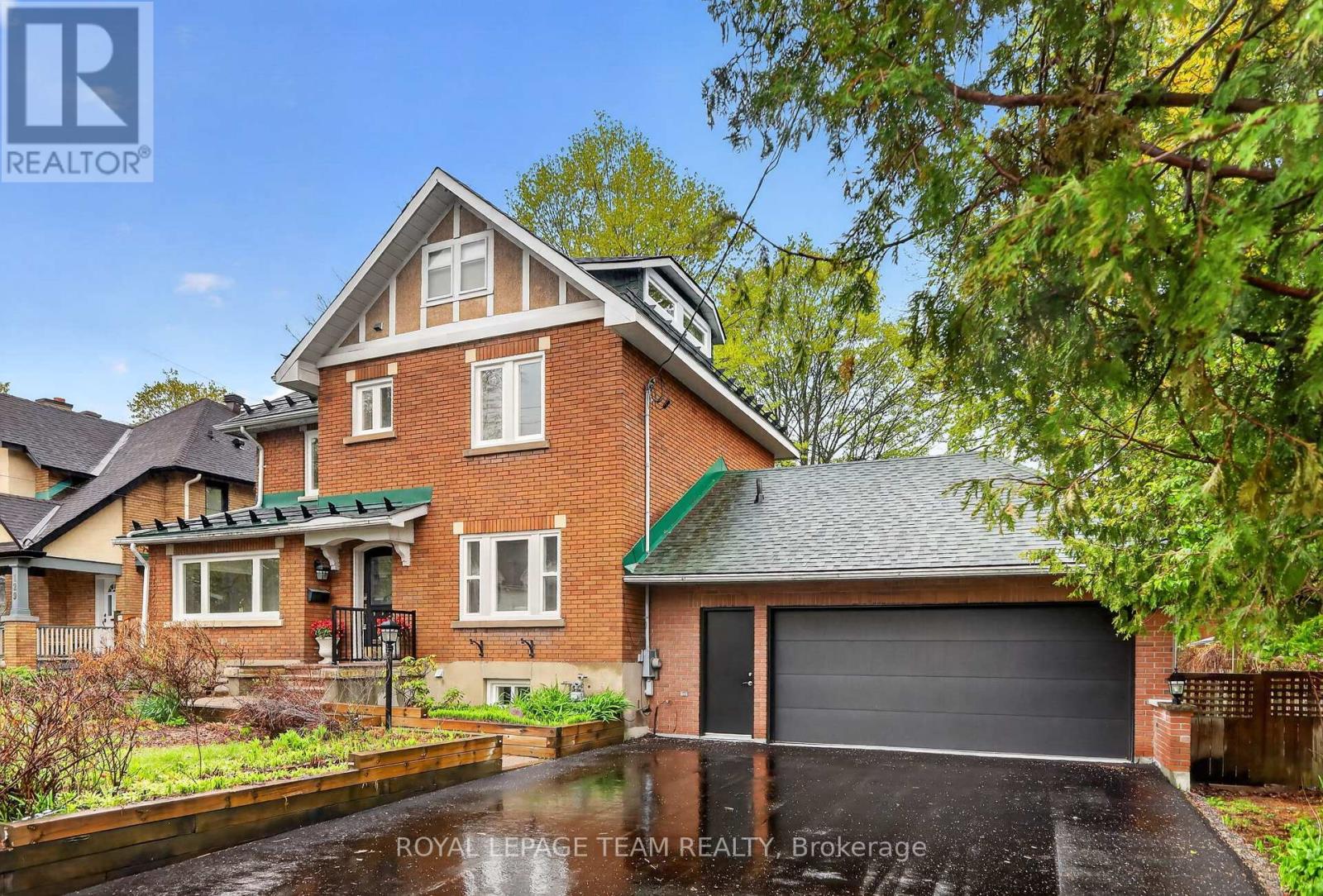 131 ACACIA AVENUE - 1